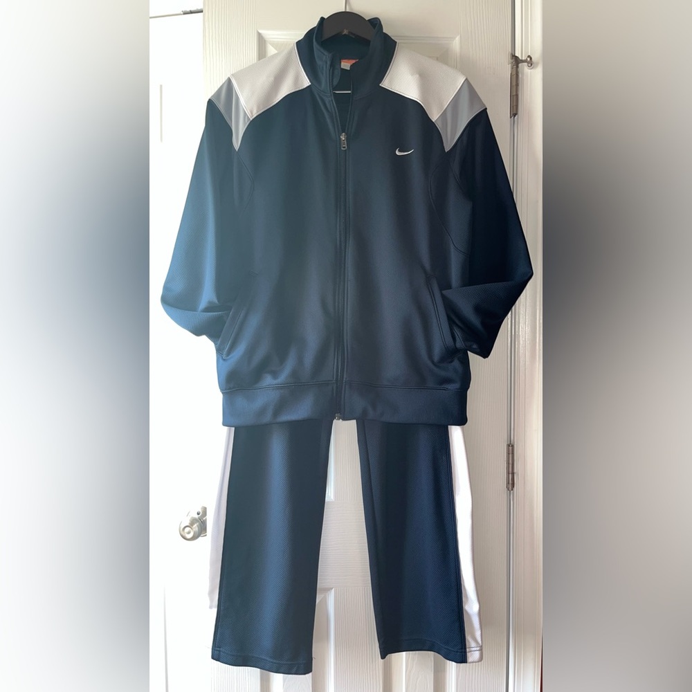 Nike Men’s Fullzip Tracksuit Set 
Blue White Gray Athletic Jacket & Pants